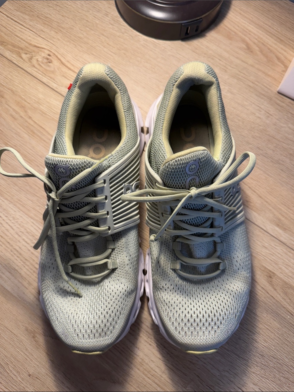 OnCloud Sneakers
